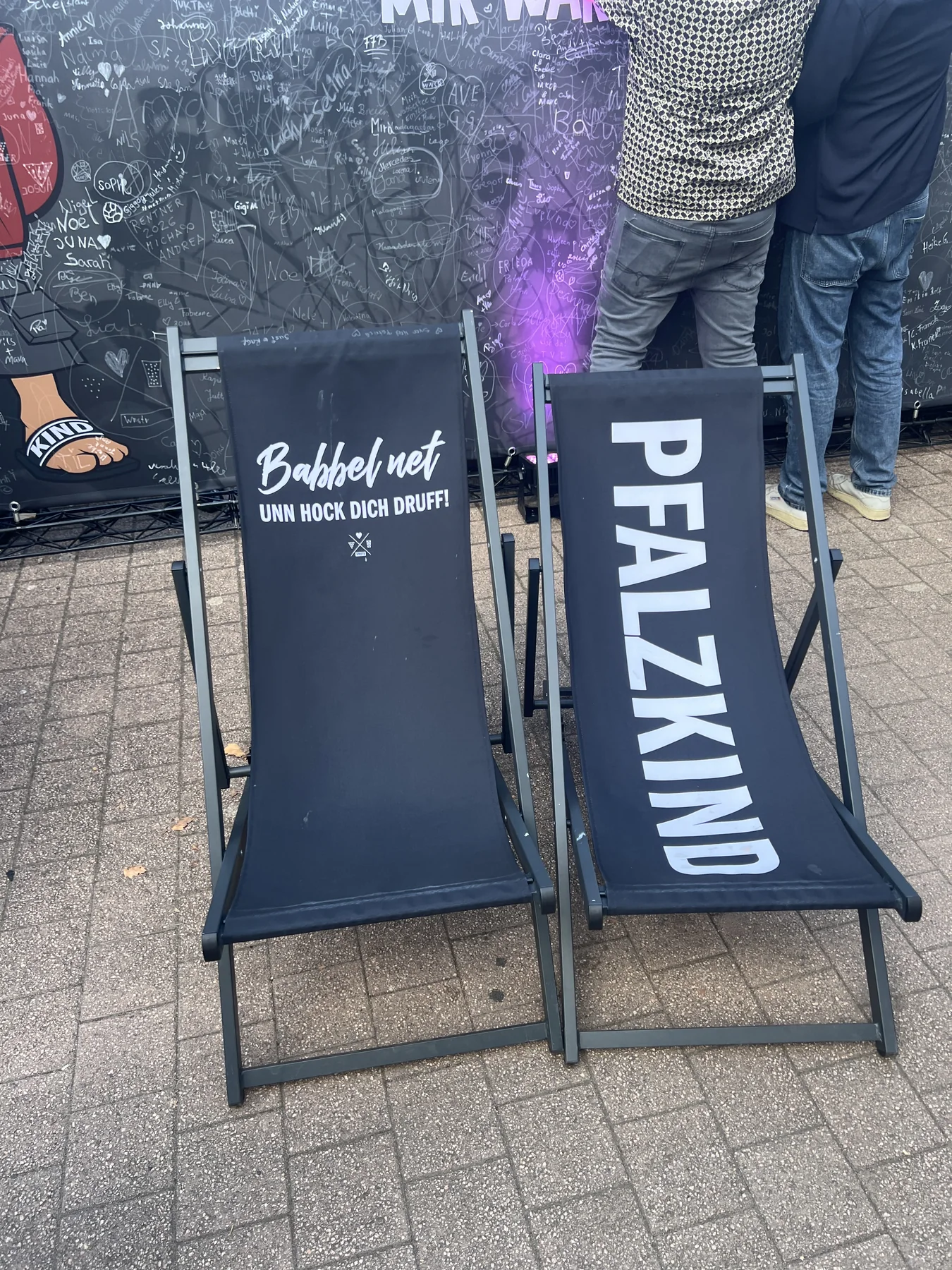 Pfalzkind-Liegestühle beim Dürkheimer Wurstmarkt